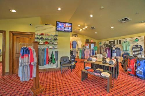 Apartamento Resort Condo On Golf Course About 4 Mi To Strip!