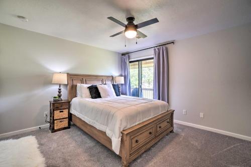 Apartamento Resort Condo On Golf Course About 4 Mi To Strip!