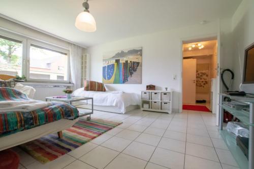 Tolstov-hotels Big Room Apartment