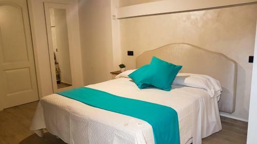 Hostal Duomo Attic (rooms)