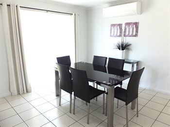 Aparthotel The Shores Holiday Apartments