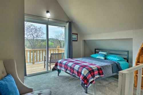 Modern Family Home With View On Table Rock Lake