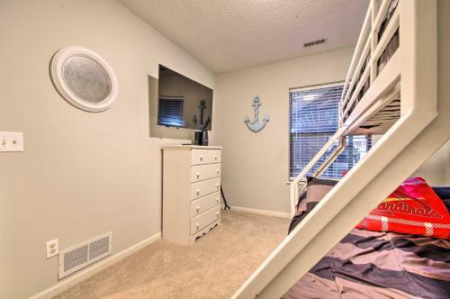 Apartamento Lakefront Condo With Boat Slip, Dock And Pools!