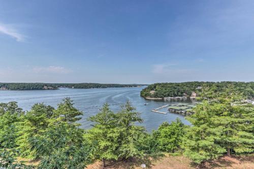 Apartamento Magnificent Lake-view Condo With Pool Access!