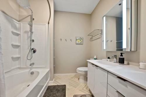Crossroads Art District Upscale Stay With Free Parking 344