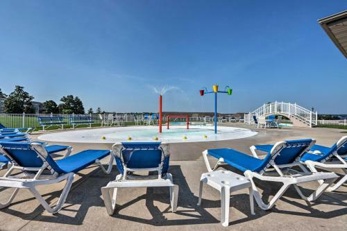 Apartamento Top Floor End Unit Condo With Resort Perks!