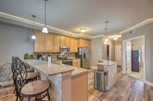 Apartamento Top Floor End Unit Condo With Resort Perks!