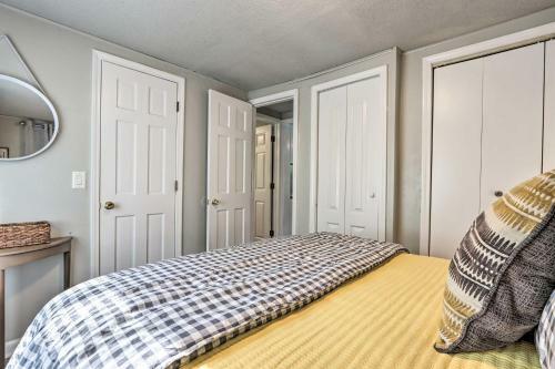 Osage Beach Family Hideaway On No-wake Cove!