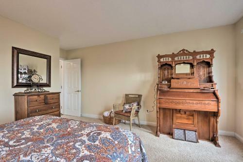Osage Beach Family Home With Deck Lake Views!