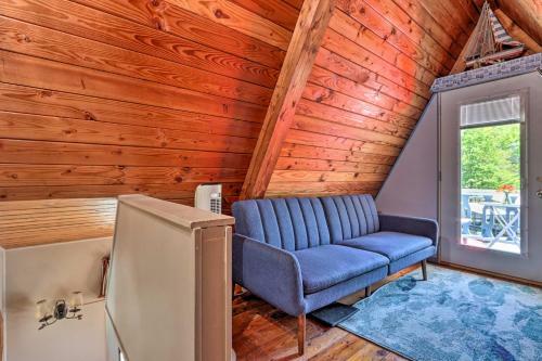 Lakefront Rocky Mount Cabin With Dock And Kayaks!