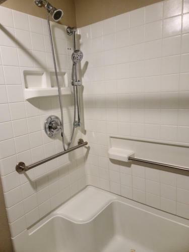 Hotel Cobblestone Inn & Suites - Trenton
