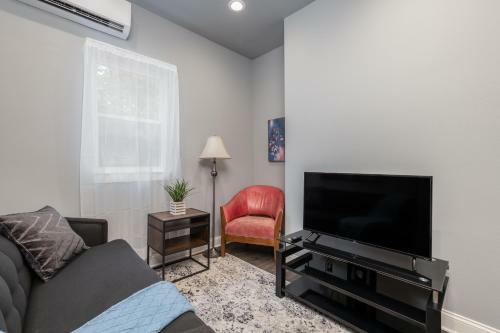 Apartamento Exquisite 1br/1ba + Kitchen - Historic C-street