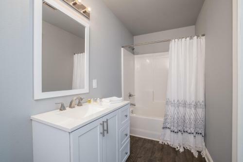 Apartamento Exquisite 1br/1ba + Kitchen - Historic C-street