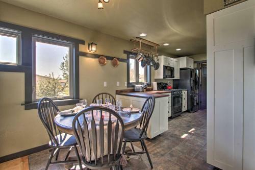 Pet-friendly Choteau Townhome With Gas Grill!