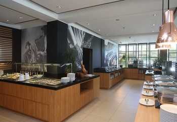 Hotel Courtyard Wiesbaden-nordenstadt
