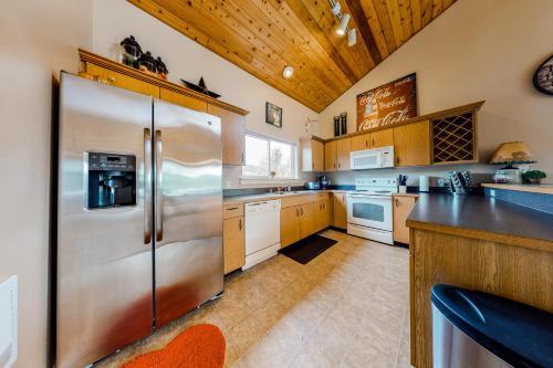Firelight Chalet 94