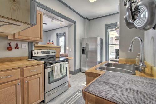 Quaint Helena Apartment - Walkable To Dtwn!