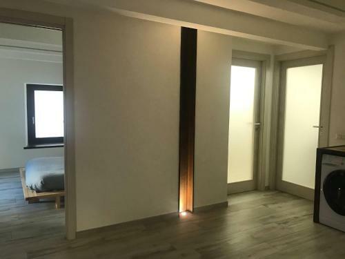 Bright Newly Renovated Apartment