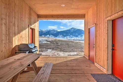 Secluded Paradise Valley Retreat With Stunning Views