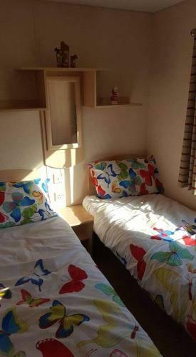 8 Berth On Southview (cascade)