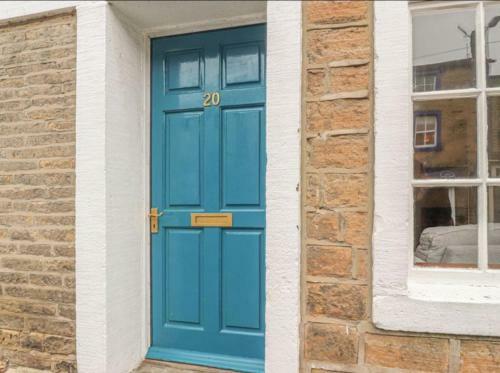 Cosy, Central 3 Bed Cottage, With Wood Burner