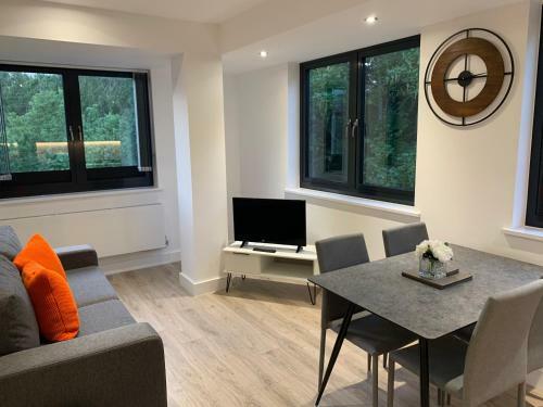 Roomotel - Streetsbrook Apartments