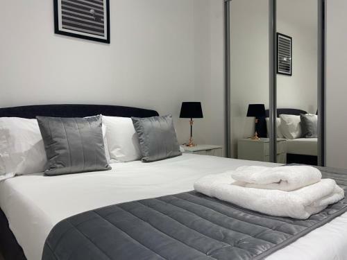 Roomotel - Streetsbrook Apartments