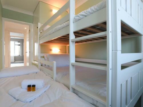 Pass The Keys Amazing Views High End Beachfront 3bed Sleeps 7