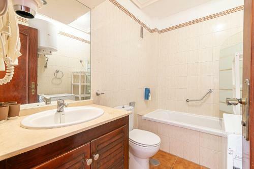 Apartamento Con Balc�n Y Vistas Al Mar
