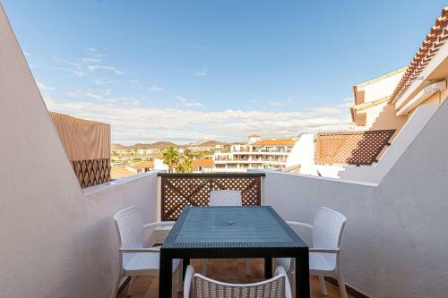 Apartamento Con Balc�n Y Vistas Al Mar