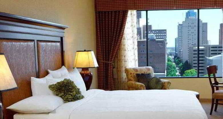 The Worthington Renaissance Fort Worth Hotel
