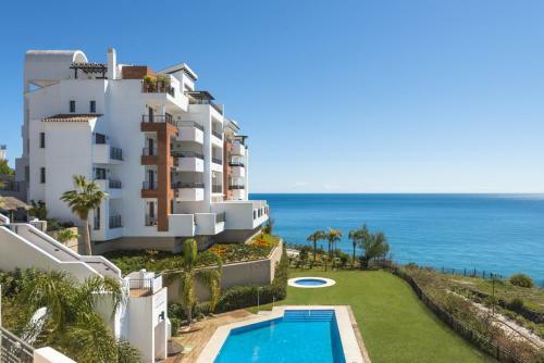 Apartamento De 2 Dormitorios Vista Mar Con Parking
