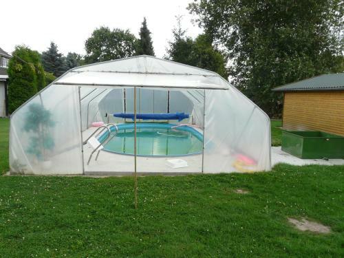 Gro�es G�stehaus