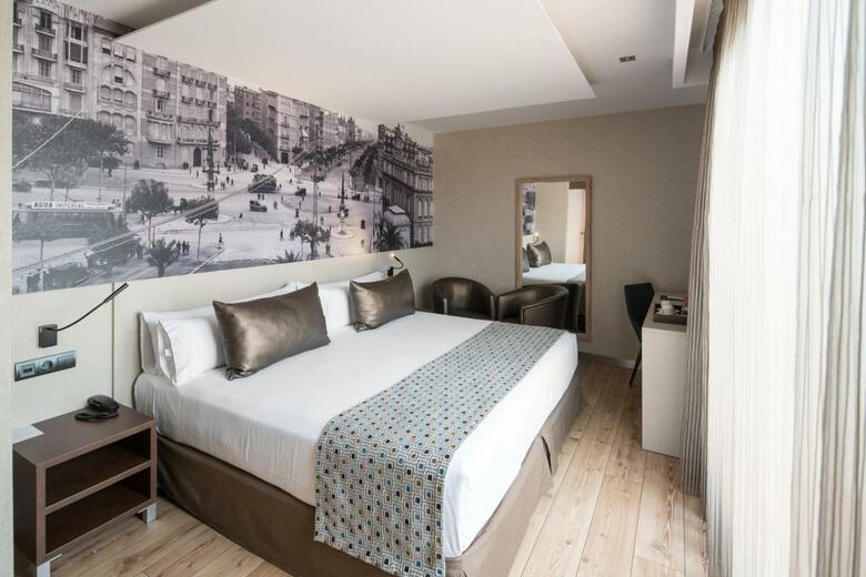 Hotel Catalonia Born