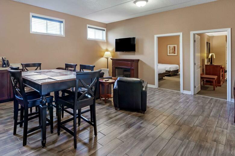 Hotel Comfort Inn & Suites Thousand Islands Harbour District