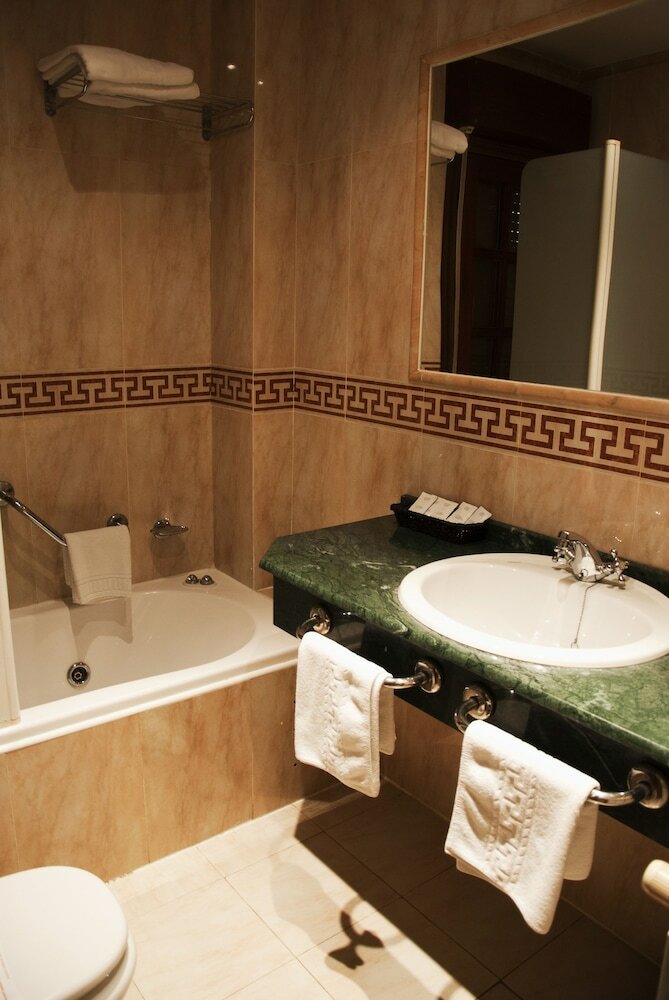 Hotel Tierra De Lobos