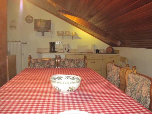 Hostal Chalet Catton