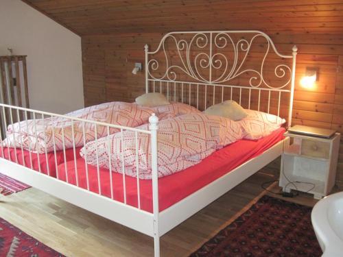 Hostal Chalet Catton