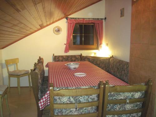 Hostal Chalet Catton