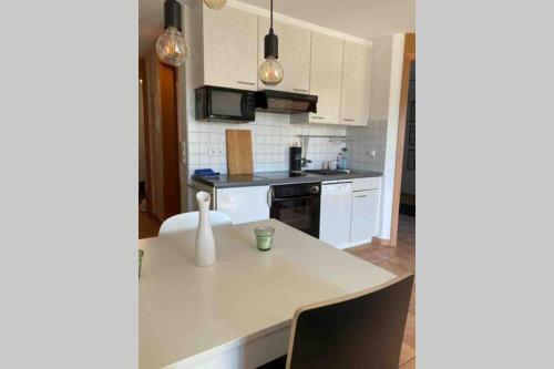 Apartamento Die Seeblume - Ferienwohnung Mit Pool Und Seeblick