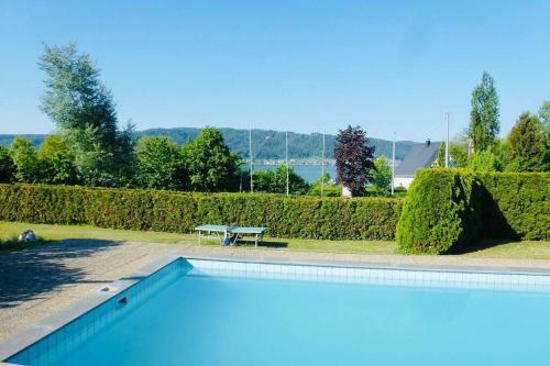 Apartamento Die Seeblume - Ferienwohnung Mit Pool Und Seeblick