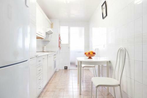 Beautiful Apartment 120m2, Two Minutes From The Beach