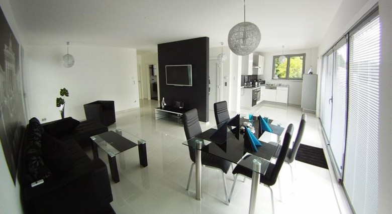 Apartment L�we