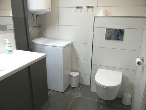 Bonito Apartamento Con Inmensa Terraza Y Piscina
