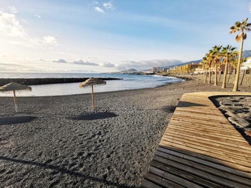 Home2book Stunning Apartment Candelaria, Terrace