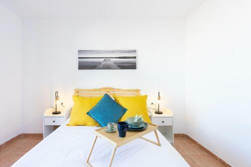 Home2book Stunning Apartment Candelaria, Terrace