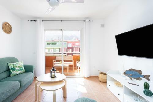 Home2book Stunning Apartment Candelaria, Terrace