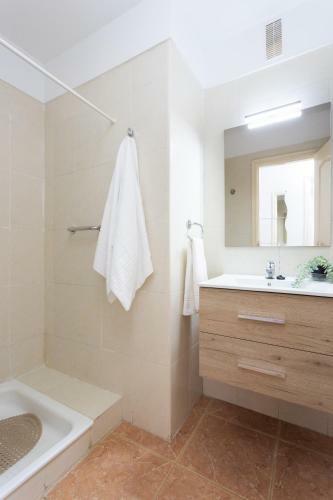 Home2book Stunning Apartment Candelaria, Terrace