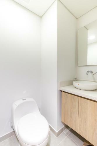 Apartamento Hermoso Apto En Poblado Con Vista Al Bosque