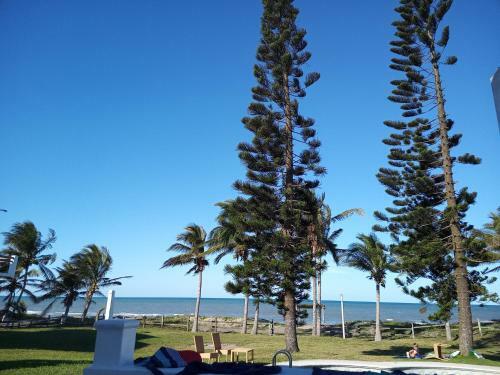 Hostal Villa Ricarda En Costa Esmeralda A Pie De Playa
